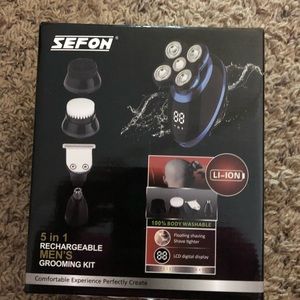 New 5 in 1 Rechargeable Men’s Grooming kit